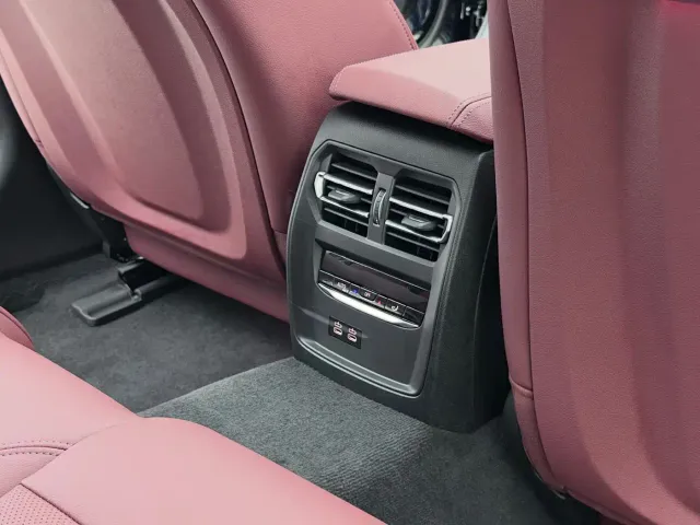 BMW i3 — Фото автомобиля 14