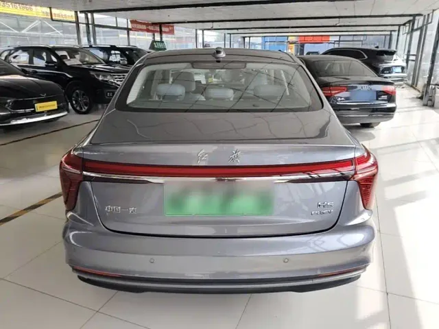 Hongqi H5 PHEV — Фото автомобиля 5