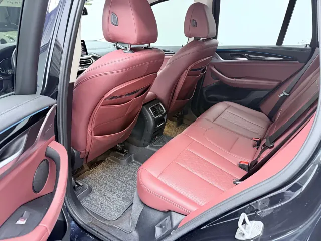 BMW iX3 — Фото автомобиля 6