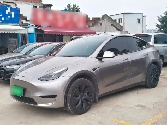 Фотография автомобиля — Tesla Model Y