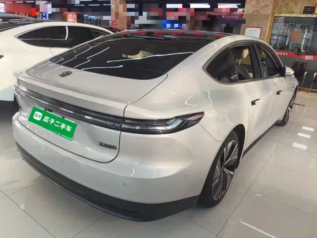 Nio ET7 — Фото автомобиля 6