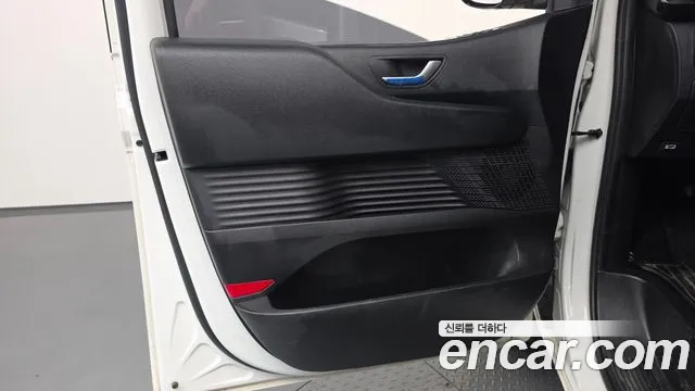 Hyundai Staria — Фото автомобиля 14