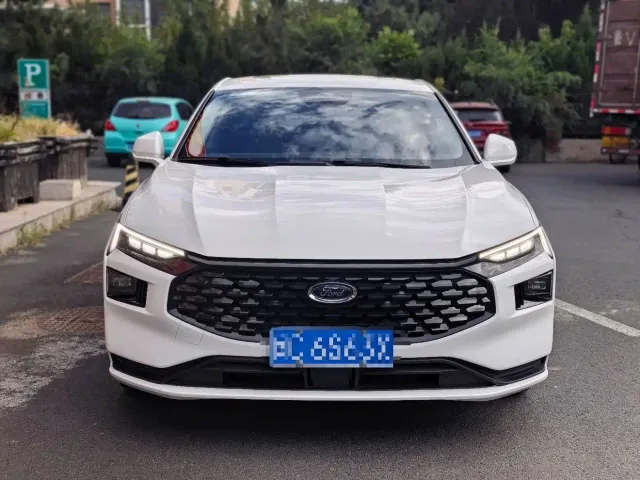 Ford Mondeo — Фото автомобиля 2