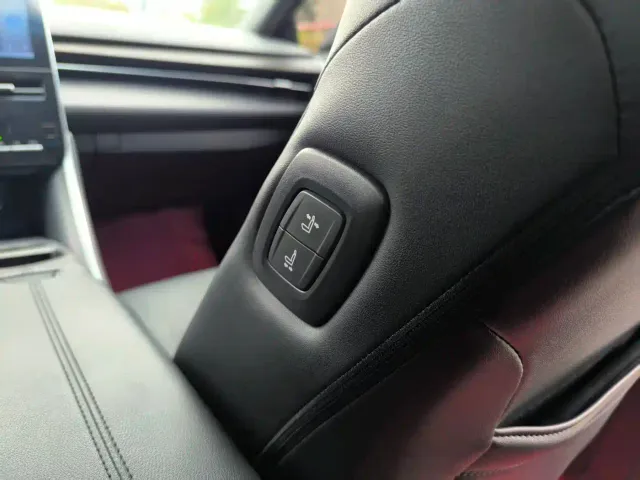Toyota Avalon — Фото автомобиля 14