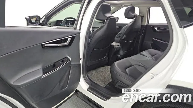Kia EV6 — Фото автомобиля 12