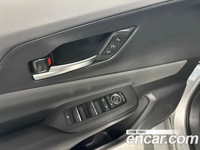 Toyota Prius 5th Gen — Фото автомобиля 14