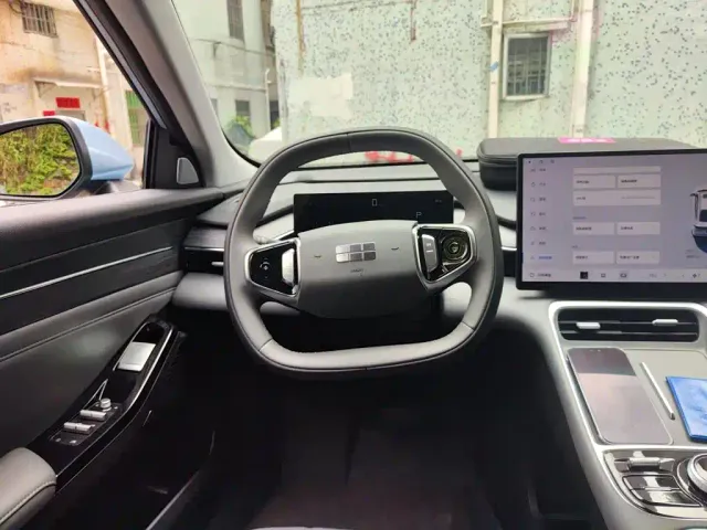 Geely Galaxy L6 — Фото автомобиля 2