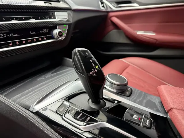 BMW 5 Series — Фото автомобиля 13