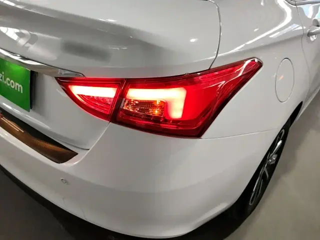 Chery Arrizo 5 — Фото автомобиля 7