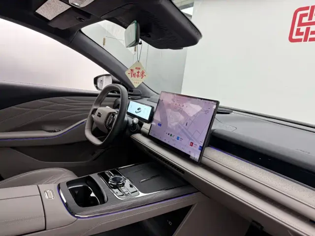 Geely Galaxy Xingyao 8 — Фото автомобиля 17