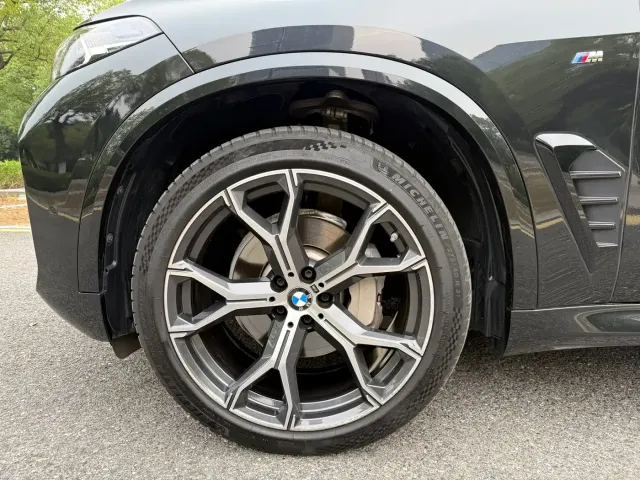BMW X5 — Фото автомобиля 8