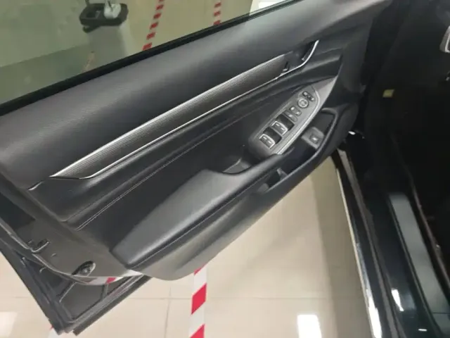 Honda Accord — Фото автомобиля 7