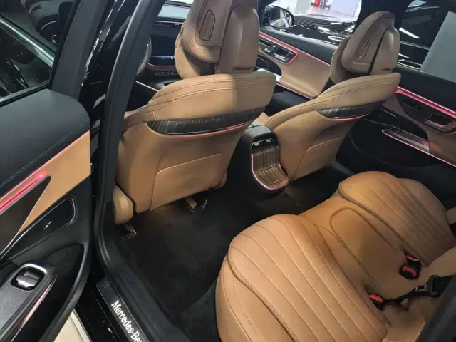 Mercedes-Benz E-Class — Фото автомобиля 7