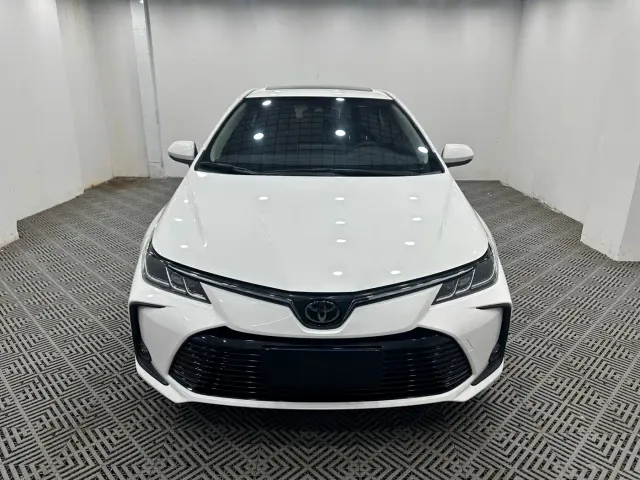 Toyota Corolla — Фото автомобиля 2