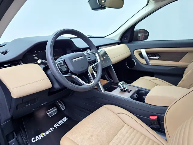 Land Rover Discovery Sport — Фото автомобиля 12