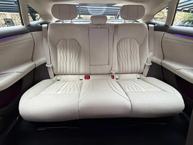 Xiaomi SU7 — Фото автомобиля 11