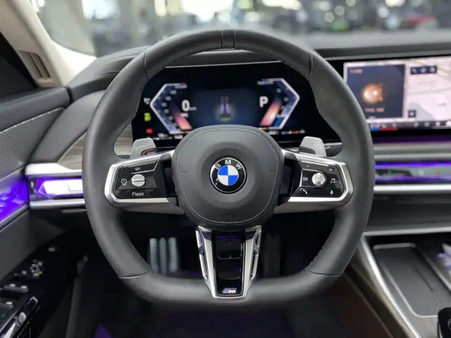 BMW 7 Series — Фото автомобиля 14