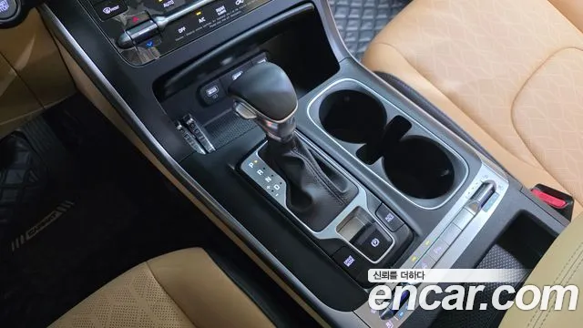 Kia Canival Carnival 4 поколение Бензин 9 мест Prestige — Фото автомобиля 8