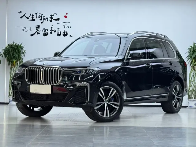 Фотография автомобиля — BMW X7