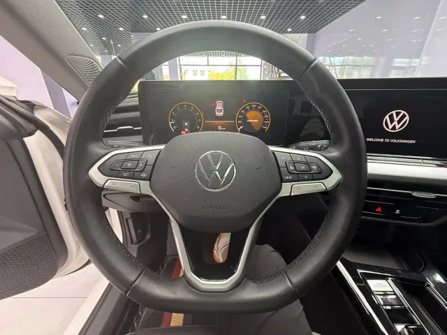 Volkswagen Lamando — Фото автомобиля 12