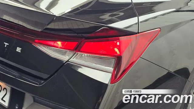 Hyundai Avante CN7 — Фото автомобиля 8