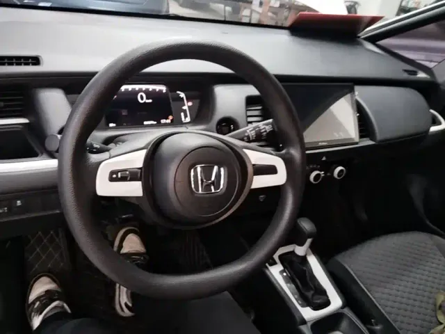 Honda Fit — Фото автомобиля 9