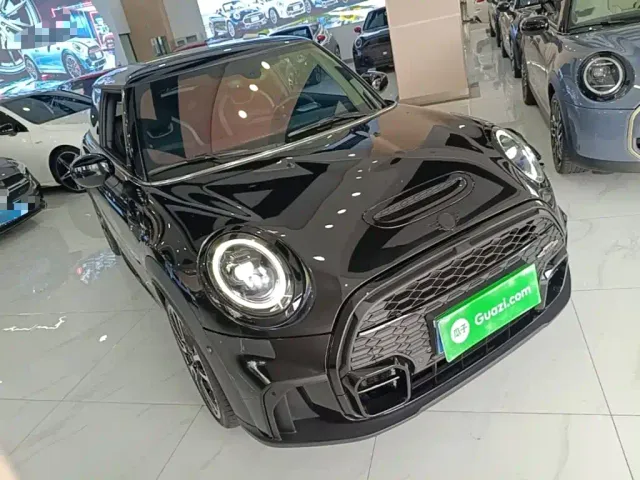 MINI Hatch — Фото автомобиля 3