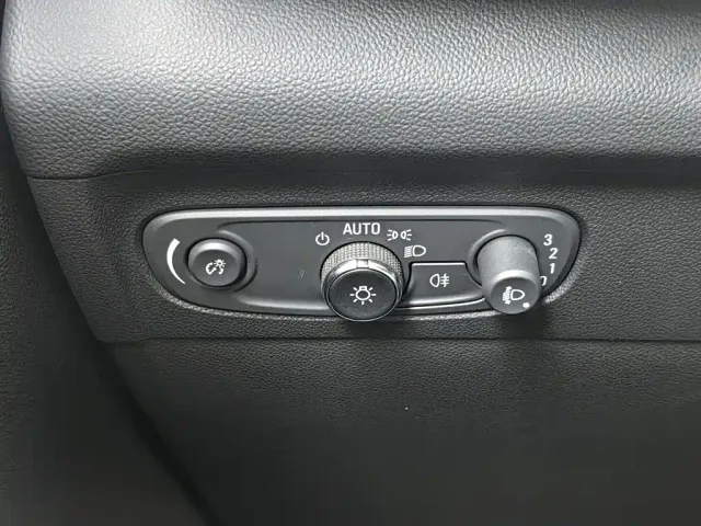 Buick Envision S — Фото автомобиля 21