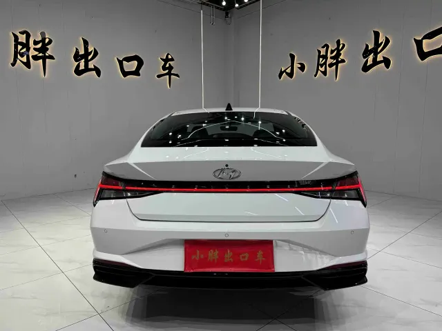 Hyundai Elantra — Фото автомобиля 5