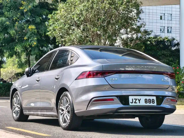BYD Qin PLUS — Фото автомобиля 5