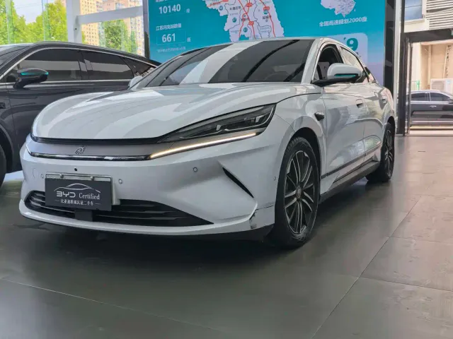 Фотография автомобиля — BYD Qin L