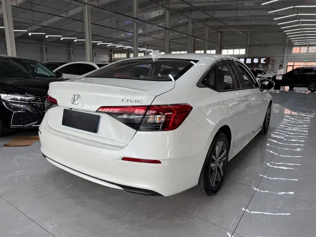 Honda Civic — Фото автомобиля 4