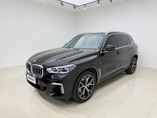 Фотография автомобиля — BMW X5