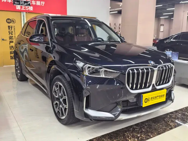 BMW BMW X1 2026 Model Year sDrive25Li X Design Package — Фото автомобиля 3