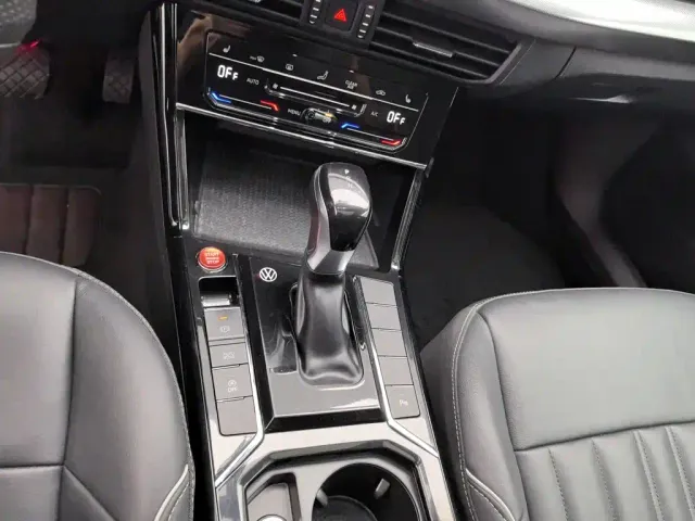 Volkswagen Passat — Фото автомобиля 13