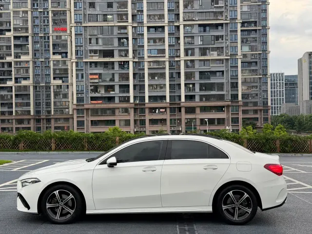 Mercedes-Benz A-Class — Фото автомобиля 10