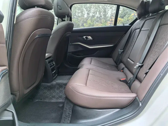 BMW i3 — Фото автомобиля 12