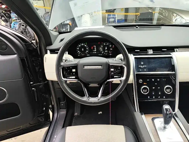 Land Rover Discovery Sport — Фото автомобиля 10