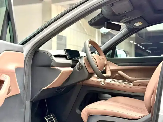NIO NIO ES8 2023 100kWh — Фото автомобиля 3