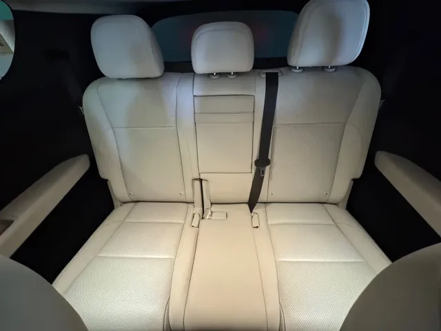 Li Auto MEGA — Фото автомобиля 10