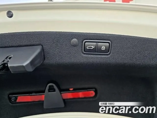 Hyundai Grandeur (New) Hybrid — Фото автомобиля 16