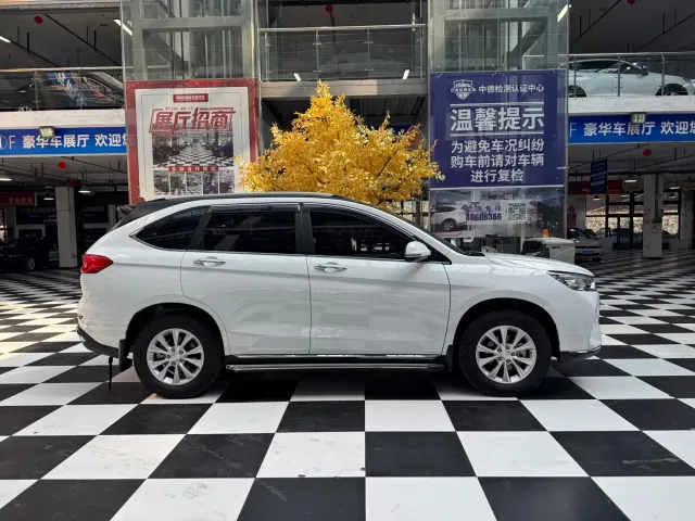 Haval M6 — Фото автомобиля 6