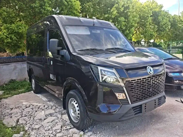 Dongfeng Yufeng — Фото автомобиля 3