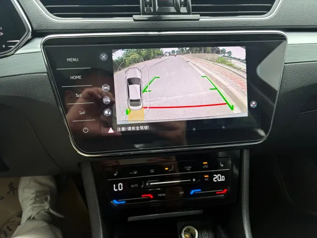 Skoda Superb — Фото автомобиля 20