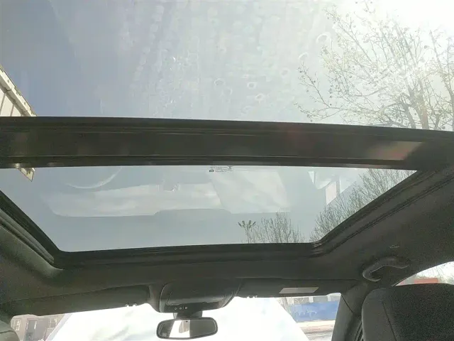 Cadillac XT5 — Фото автомобиля 17