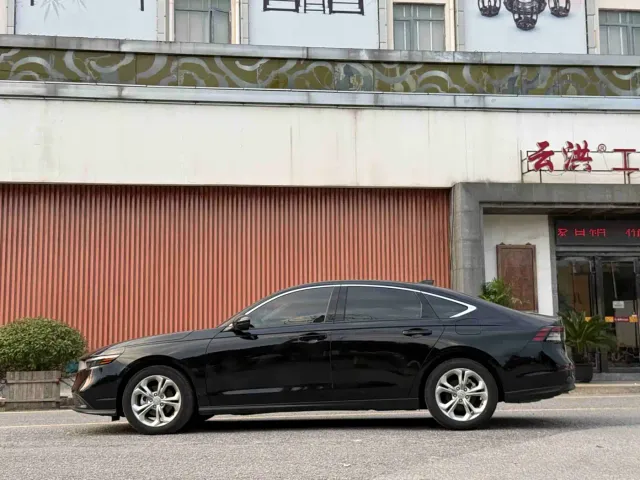 Honda Accord — Фото автомобиля 5