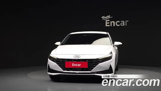 Hyundai Avante CN7 — Фото автомобиля 3