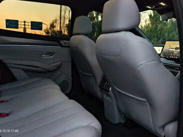 BYD Song Ultra — Фото автомобиля 7