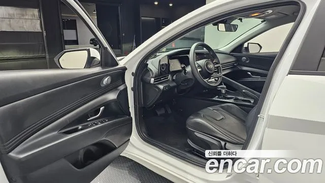 Hyundai AVANTE Новый Avante (CN7) — Фото автомобиля 10
