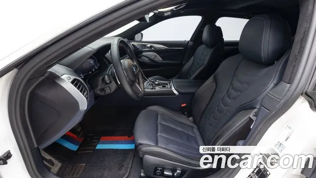 BMW 8-Series — Фото автомобиля 12